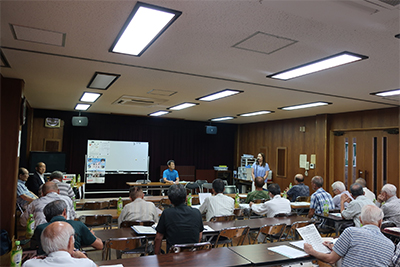 定例会の様子