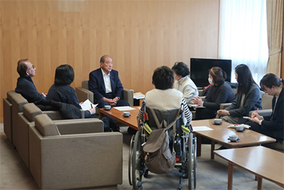 懇談の様子