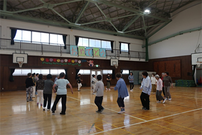 踊りの様子